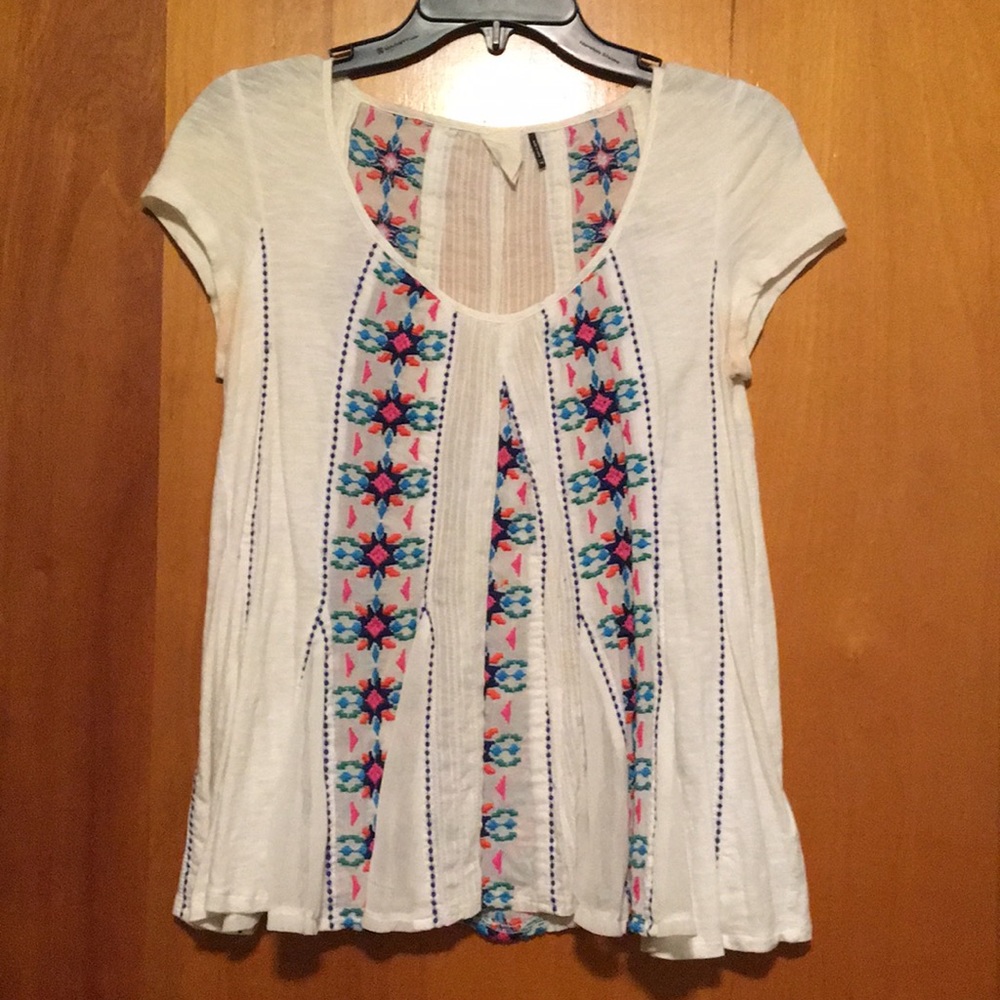 Anthropologie Embroidered short sleeved top